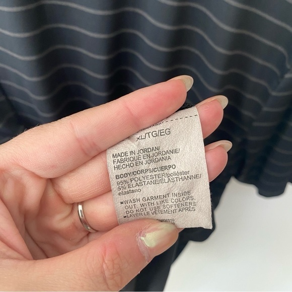 Under Armour | Men's Striped Playoff Polo Size XL Black Gray - Picture 5 of 5